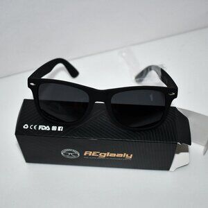 Reglaaly Polarized Sunglasses for Men & Women – UV Blocking, Black Product Descr
